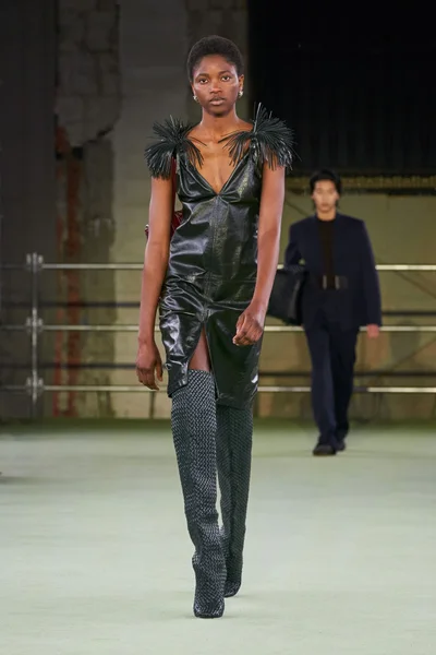 Look 5